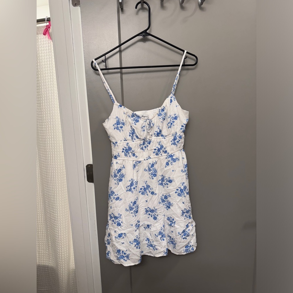 Hollister womens open back linen blend mini dress, size M